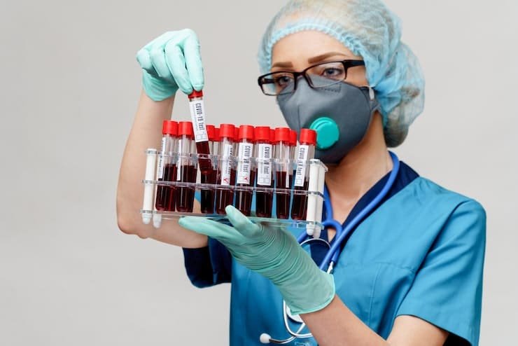 Nurse performing CBC full blood test in Milton Keynes clinic